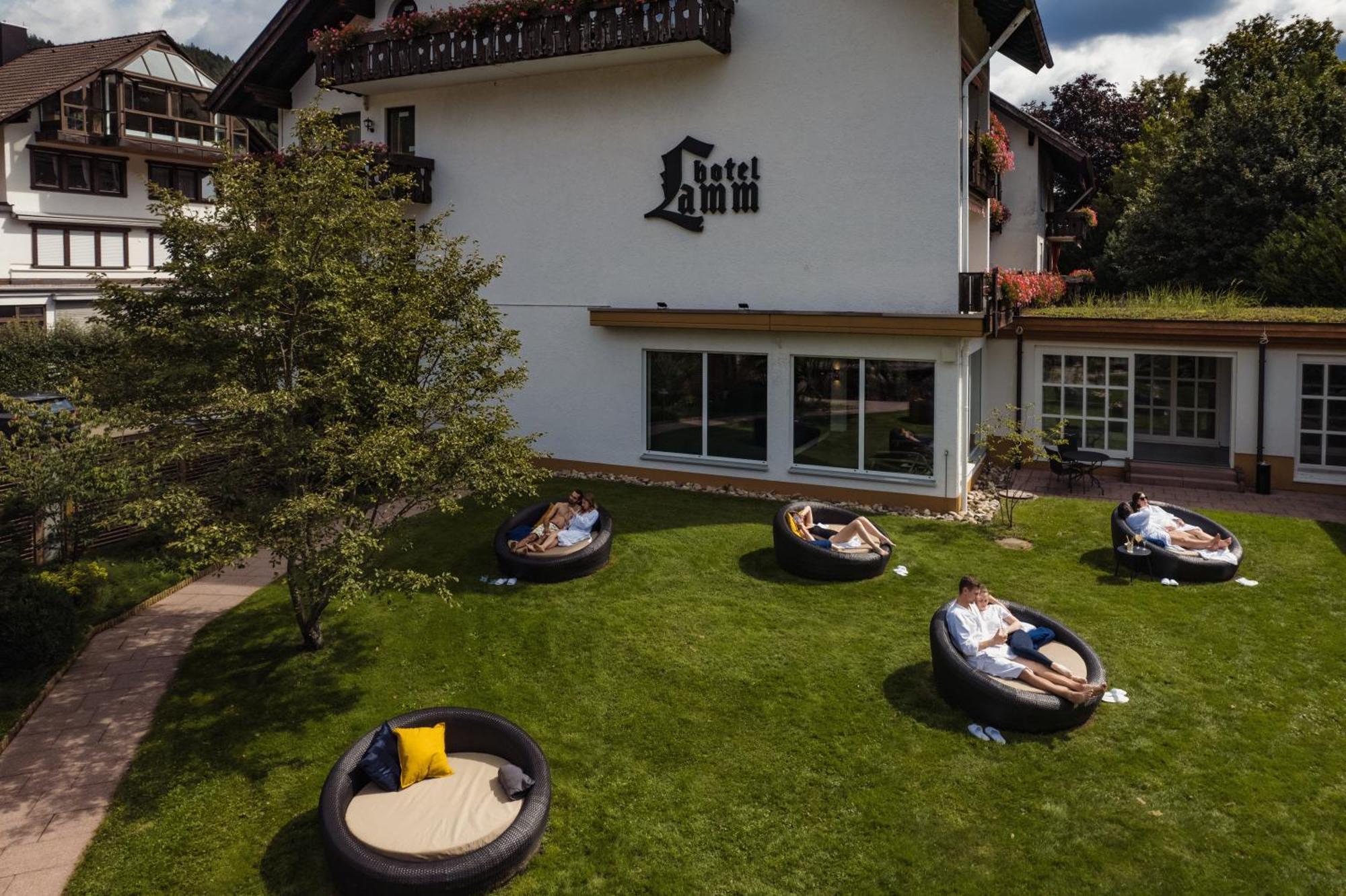 Hotel Lamm Baiersbronn Mitteltal ภายนอก รูปภาพ