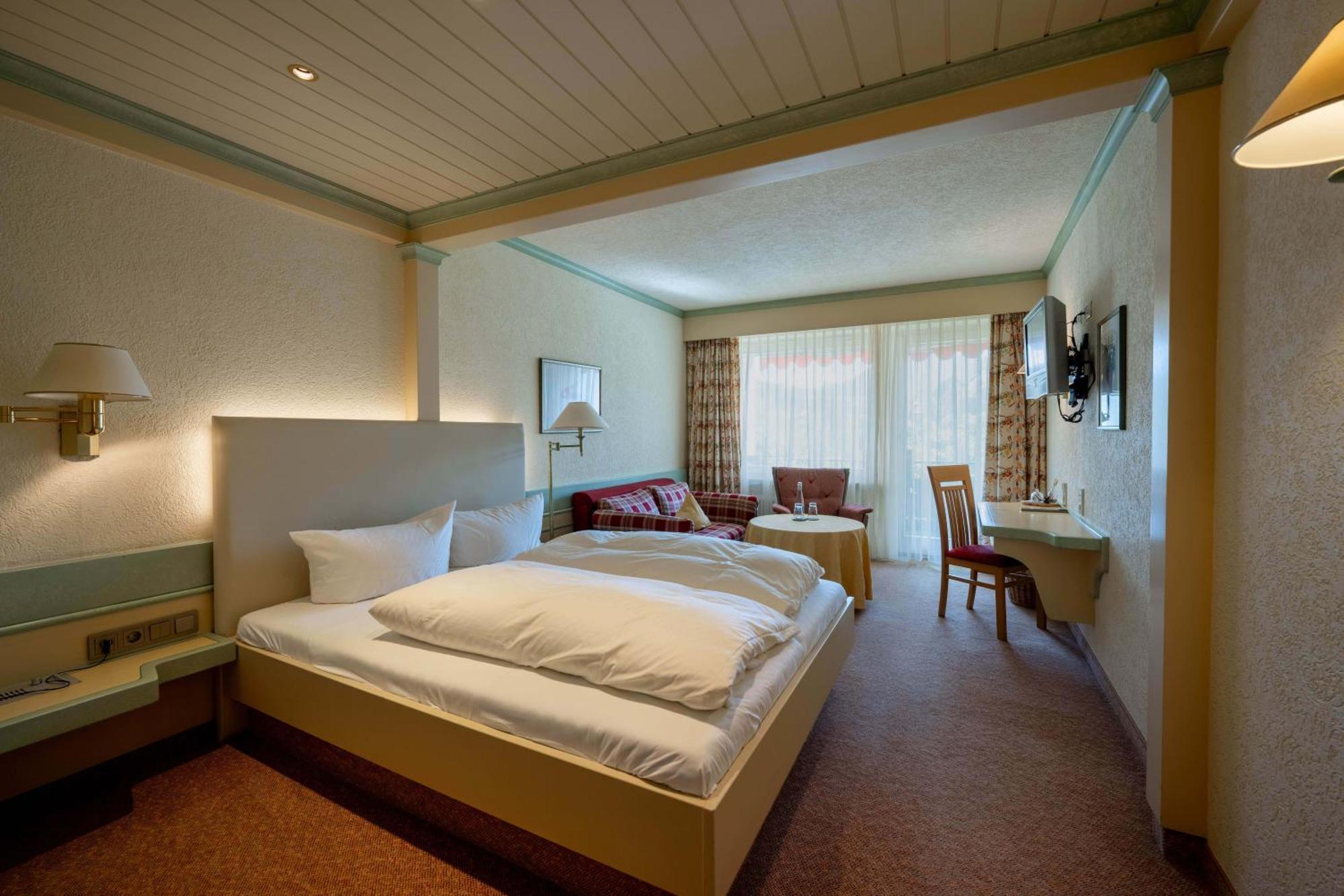 Hotel Lamm Baiersbronn Mitteltal ภายนอก รูปภาพ